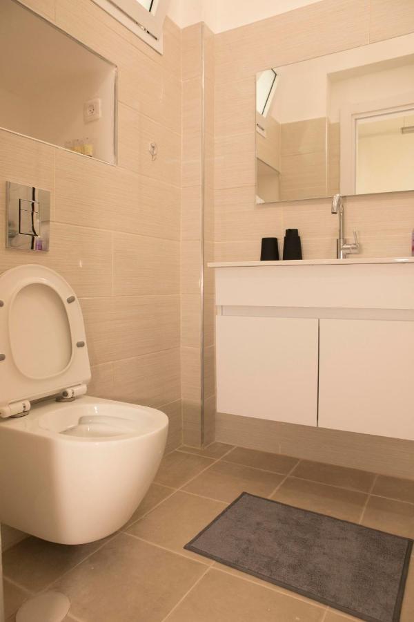 Beautiful Tel-Aviv Port & Beach Dizzengoff Apartments - Host By Bookiz Eksteriør billede